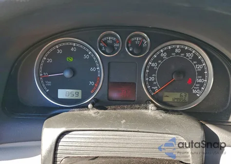 2005 Volkswagen Passat Gls z USA, uszkodzony, nr VIN WVWCD63B05E135281